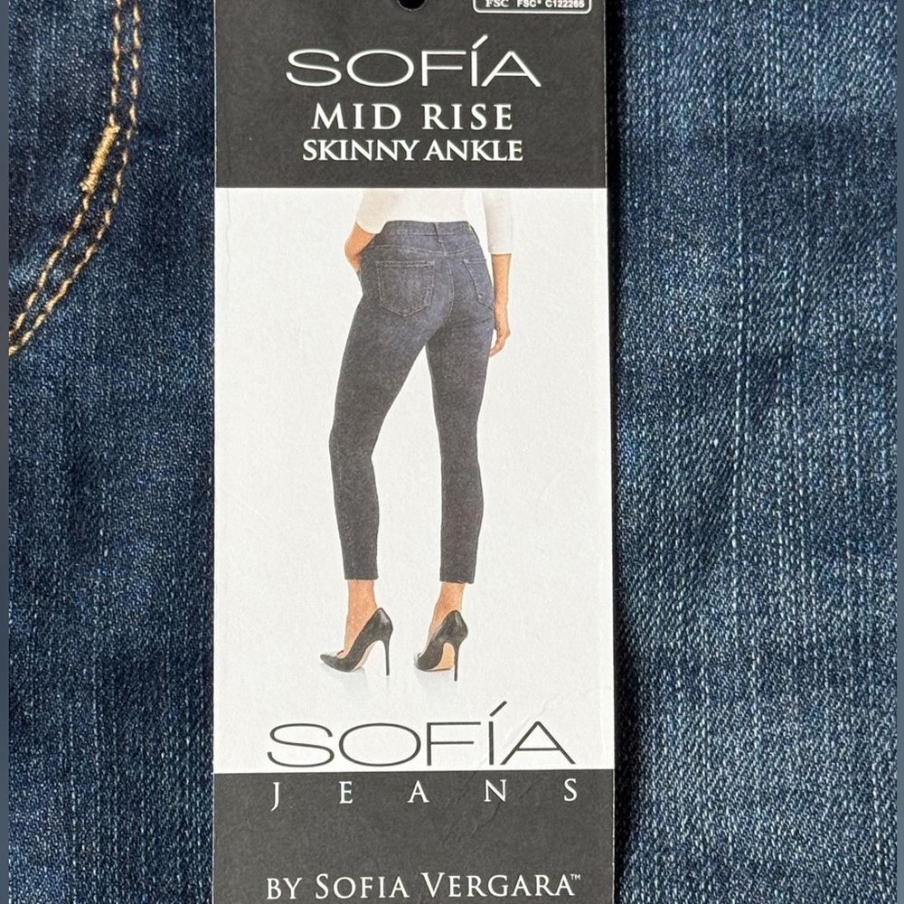 Sofia by Sofia Vergara Sharkbite Hem Ankle Jeans … - image 10